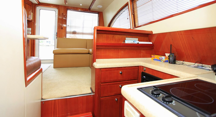 Bertram 44'