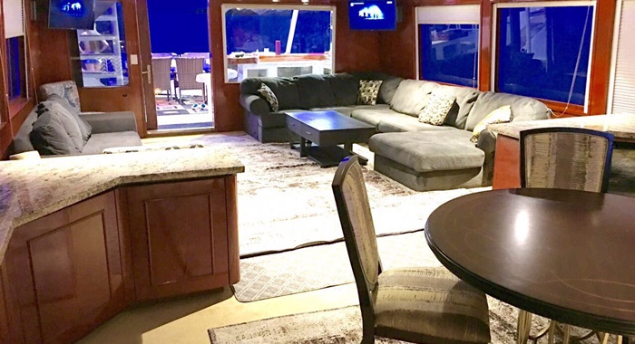 party boat yacht