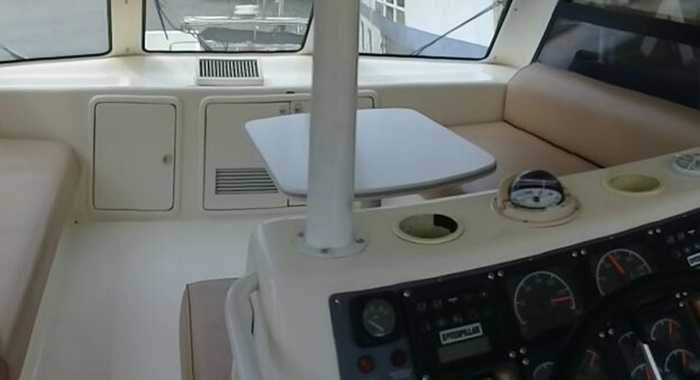 Riviera yacht