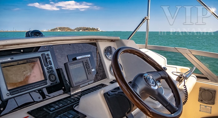 Sea Ray 38